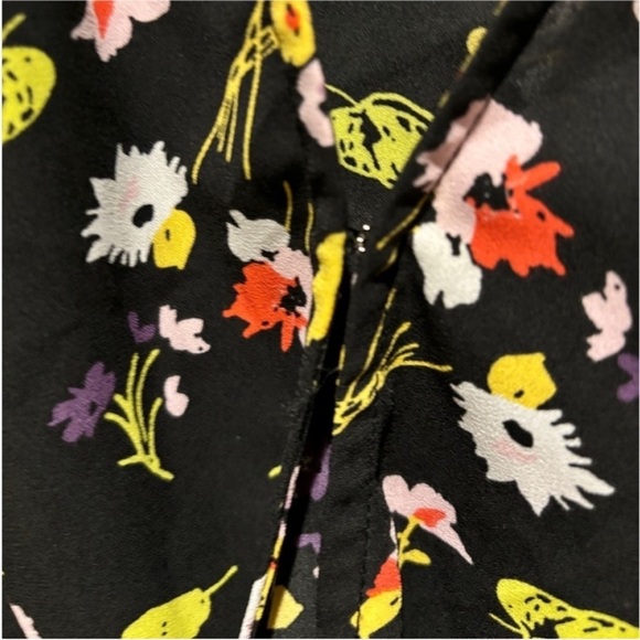 ASTR THE LABEL | Black Floral Surplice Drape Front Sheer Long Sleeve Bodysuit - Picture 4 of 5